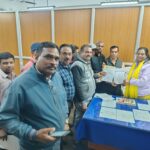 शिक्षकों के मोबाइल से उपस्थिति लेना निजता का हनन- सहायक शिक्षक समग्र शिक्षक फेडरेशन।