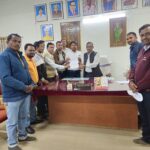 छतीसगढ़ सहायक शिक्षक समग्र शिक्षक फेडरेशन के प्रांतीय आह्वान पर 17/1/2026 एक दिवसीय जिला में आंदोलन को लेकर जिला शिक्षा अधिकारी बेमेतरा ,अनुविभाग अधिकारी बेमेतरा को ज्ञापन सौंपा गया।