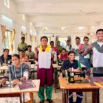 जिन हाथों ने कभी बंदूक थामकर हिंसा को अंजाम दिया, वही प्रशिक्षण लेकर सीख रहे हुनर