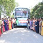उपमुख्यमंत्री ने अंतर्राज्यीय भ्रमण के लिए दीदियों की बस को हरी झंडी दिखाकर किया रवाना