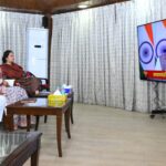 मुख्यमंत्री विष्णुदेव साय ने आज राजधानी रायपुर स्थित मुख्यमंत्री निवास में प्रधानमंत्री नरेंद्र मोदी के नारी शक्ति वंदन अधिनियम के सम्बन्ध में राष्ट्र के नाम प्रसारित संबोधन का श्रवण किया……